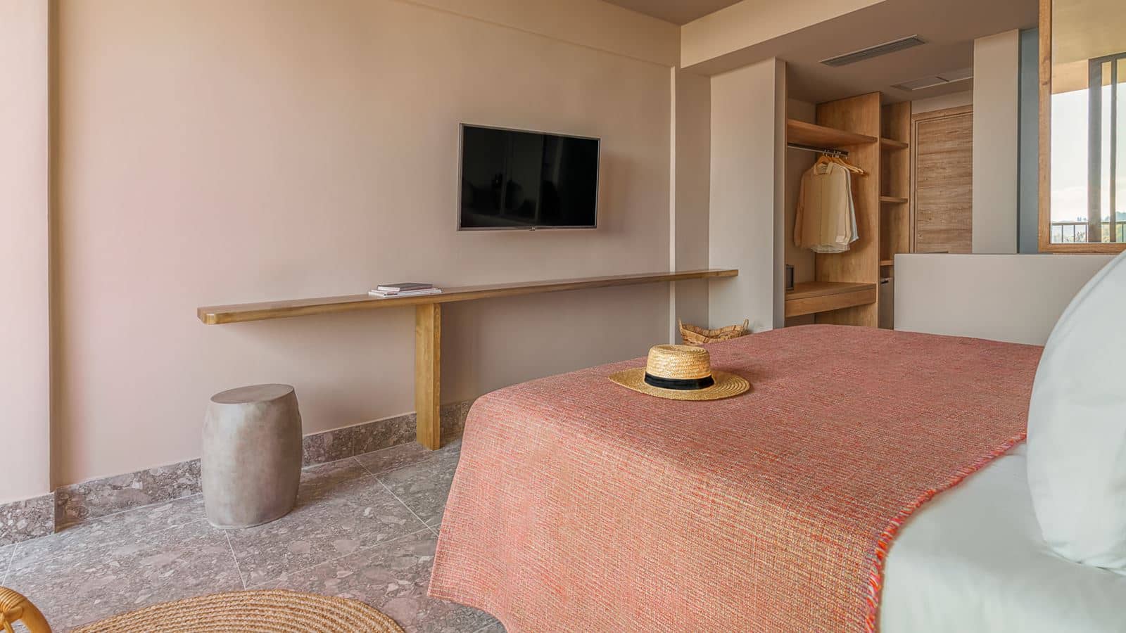 rooms-double-room-panoramic-bay-view
