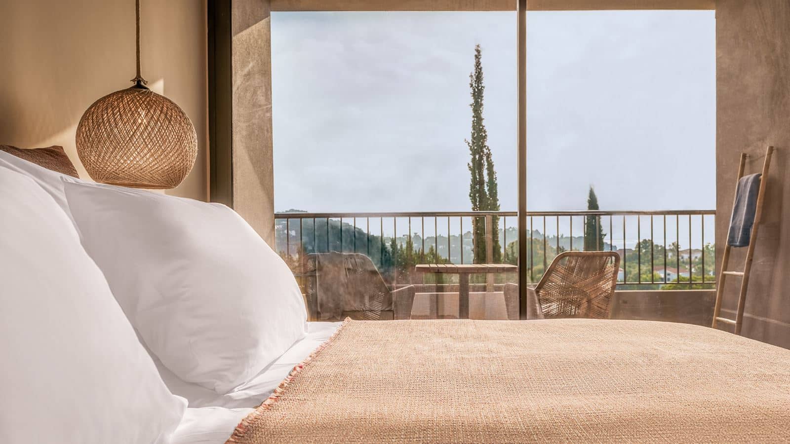 rooms-double-room-panoramic-bay-view