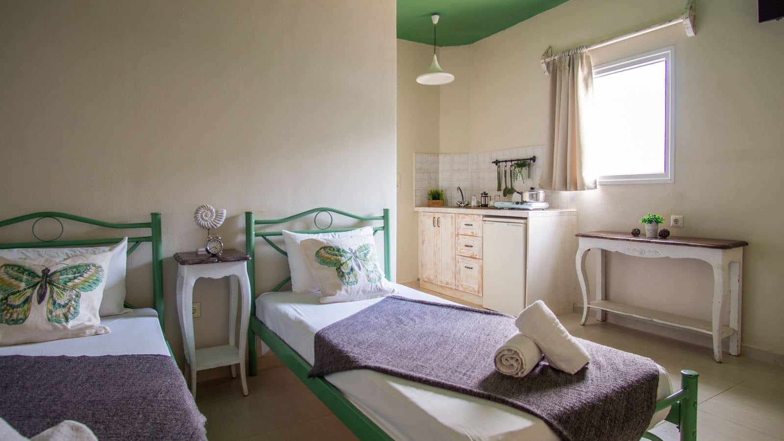 rooms-studio-superior-twindouble-balcony-or-terrace