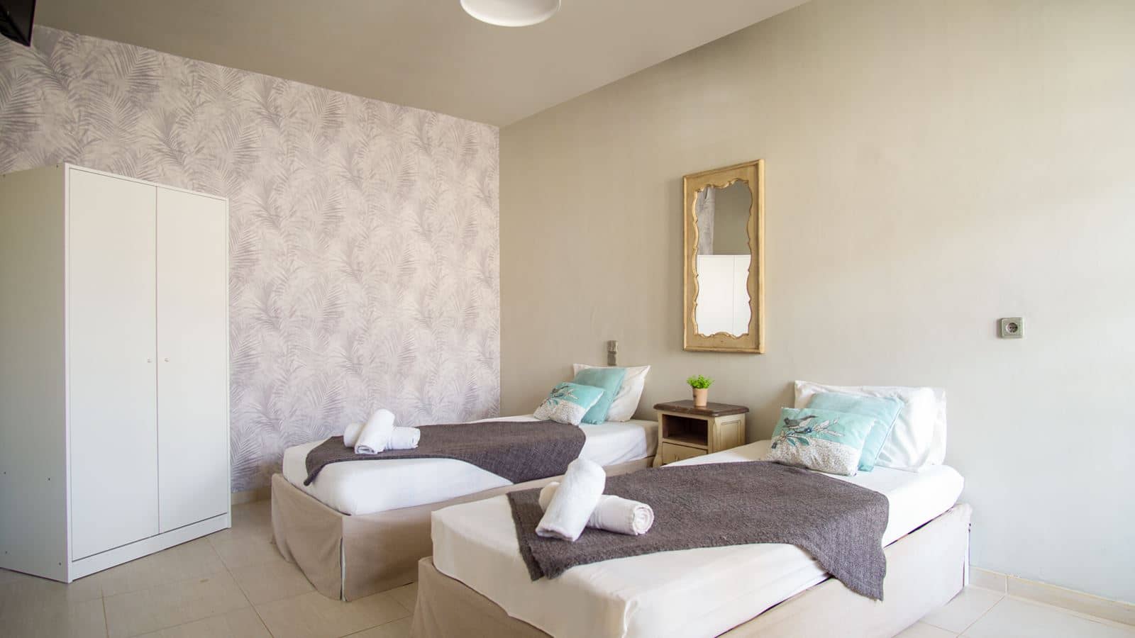 rooms-studio-superior-twindouble-balcony-or-terrace