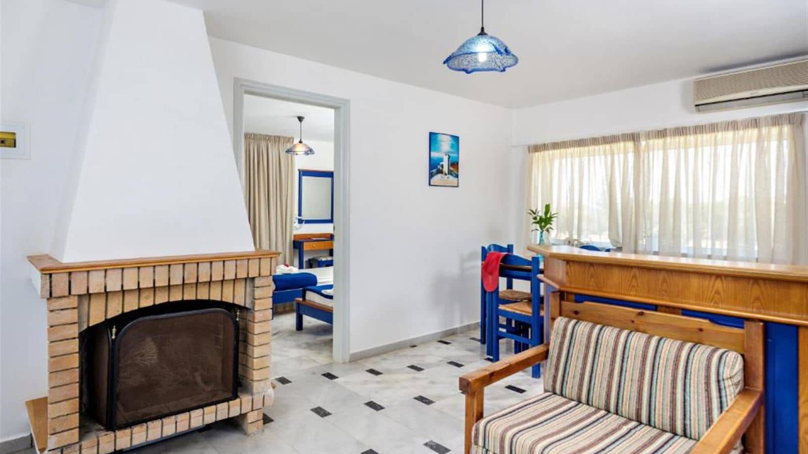 rooms-apartment-economy-4-pax