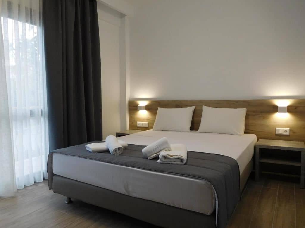 rooms-standard-double-room