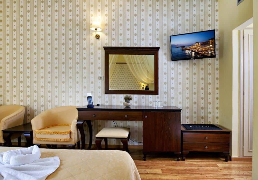 rooms-family-room