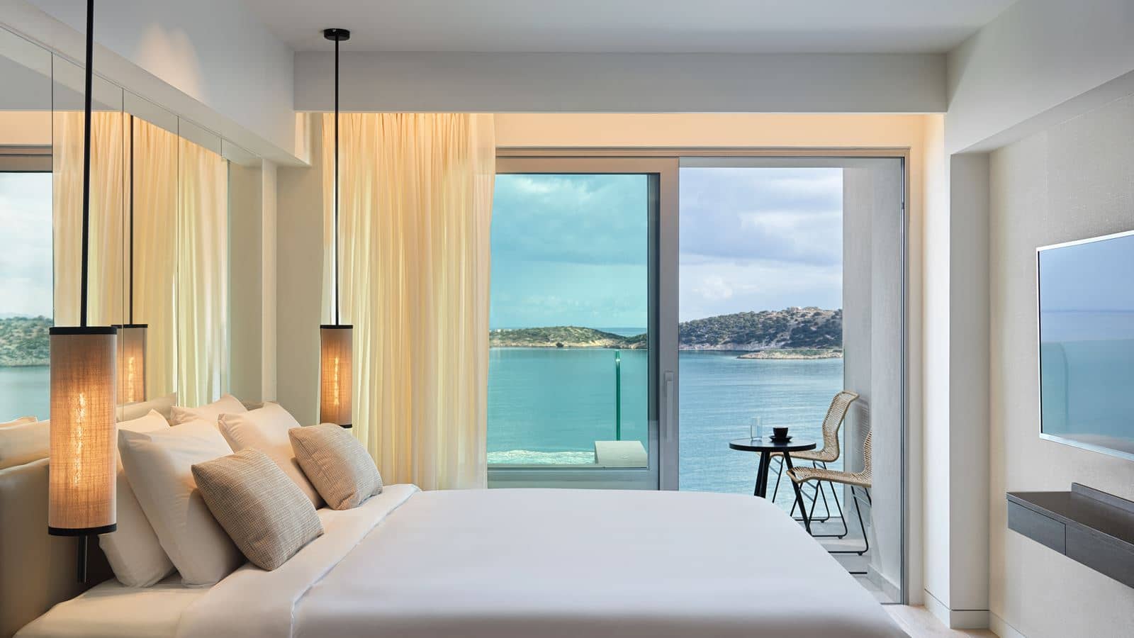 rooms-deluxe-stunning-sea-view-plunge-pool