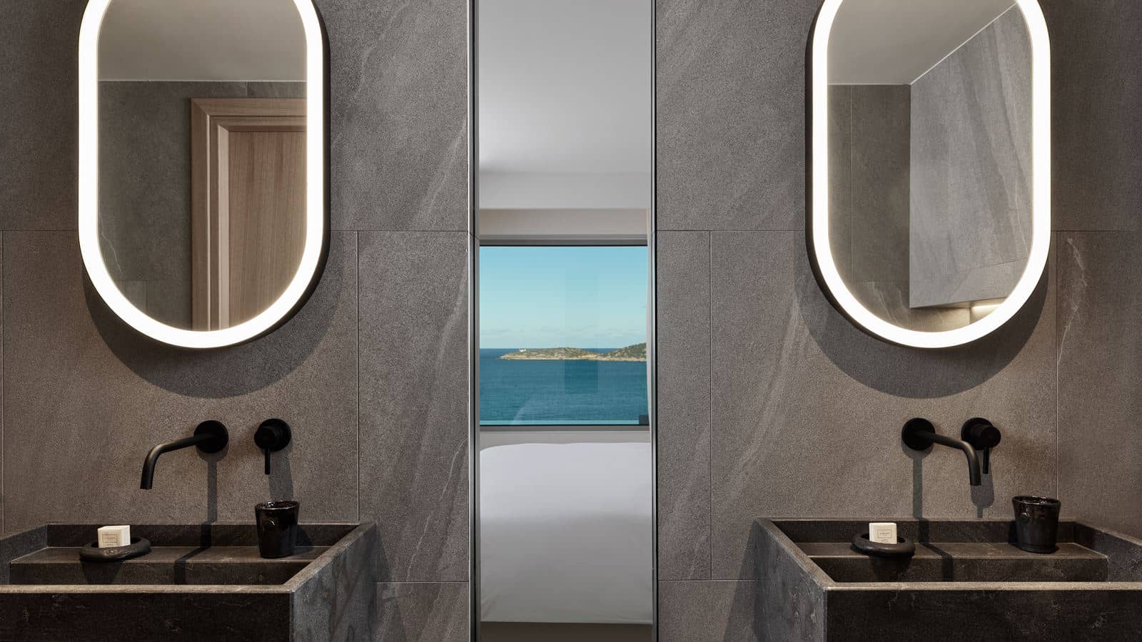 rooms-suite-stunning-sea-view-with-plunge-pool