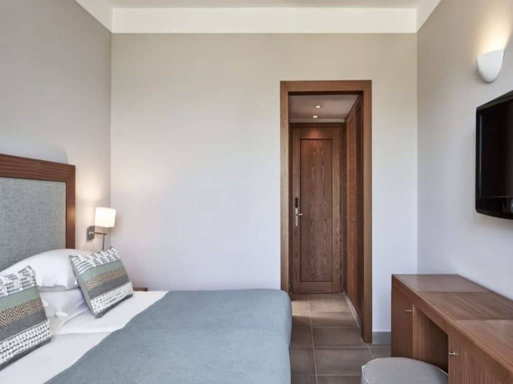 rooms-room-standard-double-seaview-balcony-or-terrace