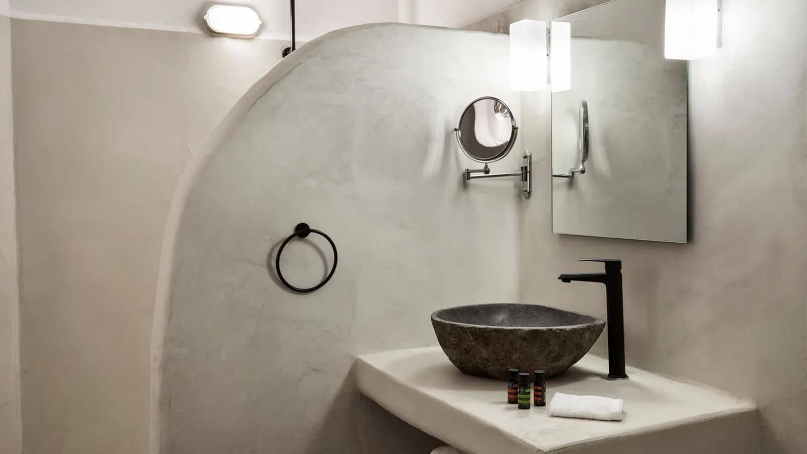rooms-superior-room-with-caldera-view