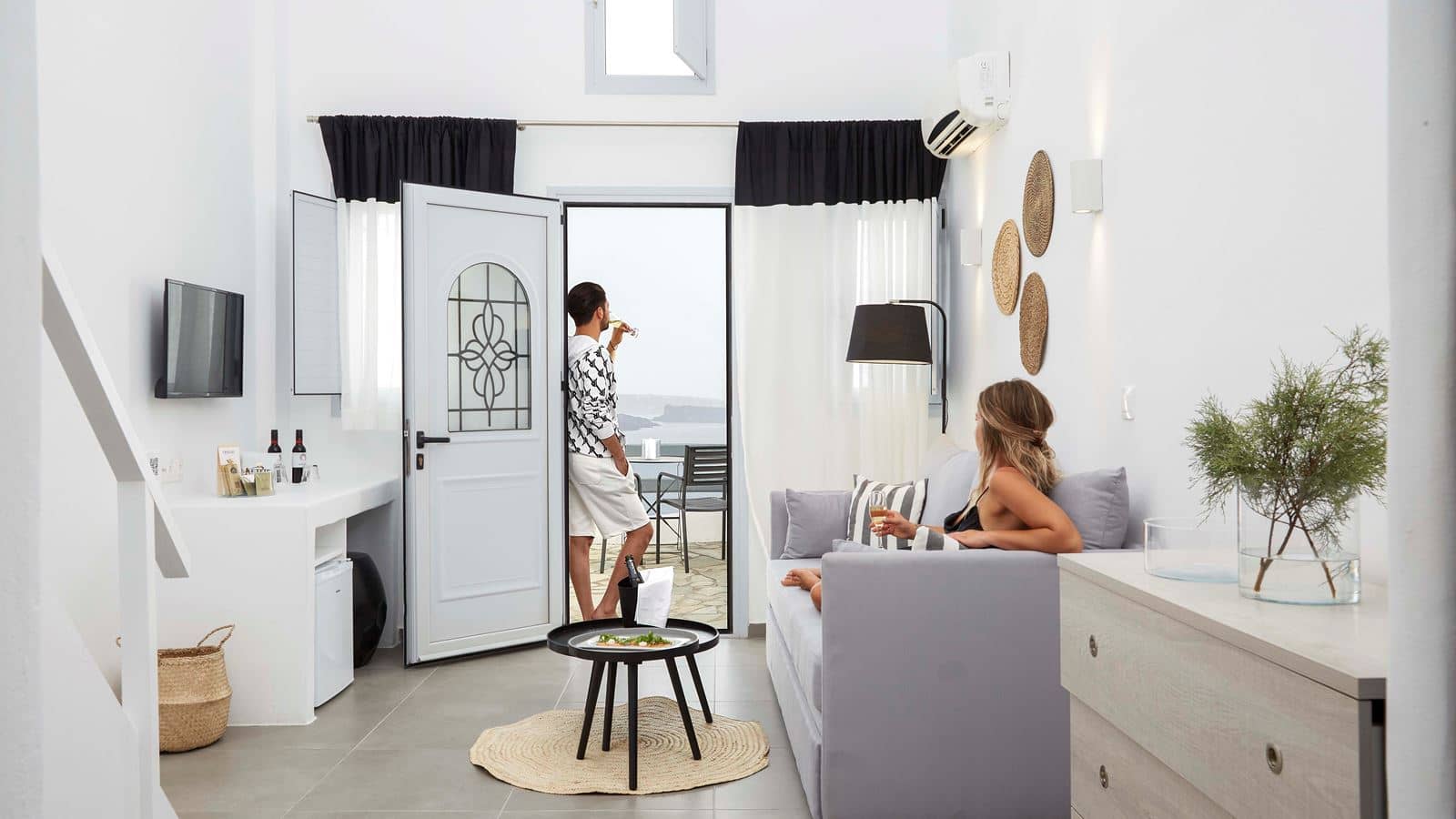 rooms-superior-room-with-caldera-view