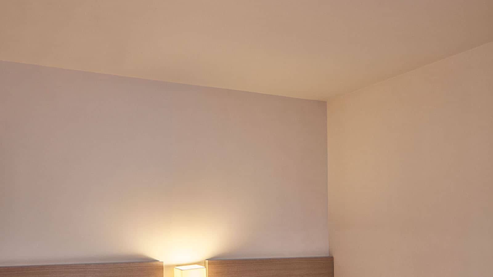 rooms-family-room-inland-view