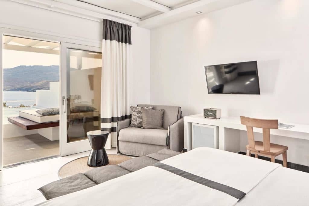 rooms-signature-suite-sea-view-with-private-pool