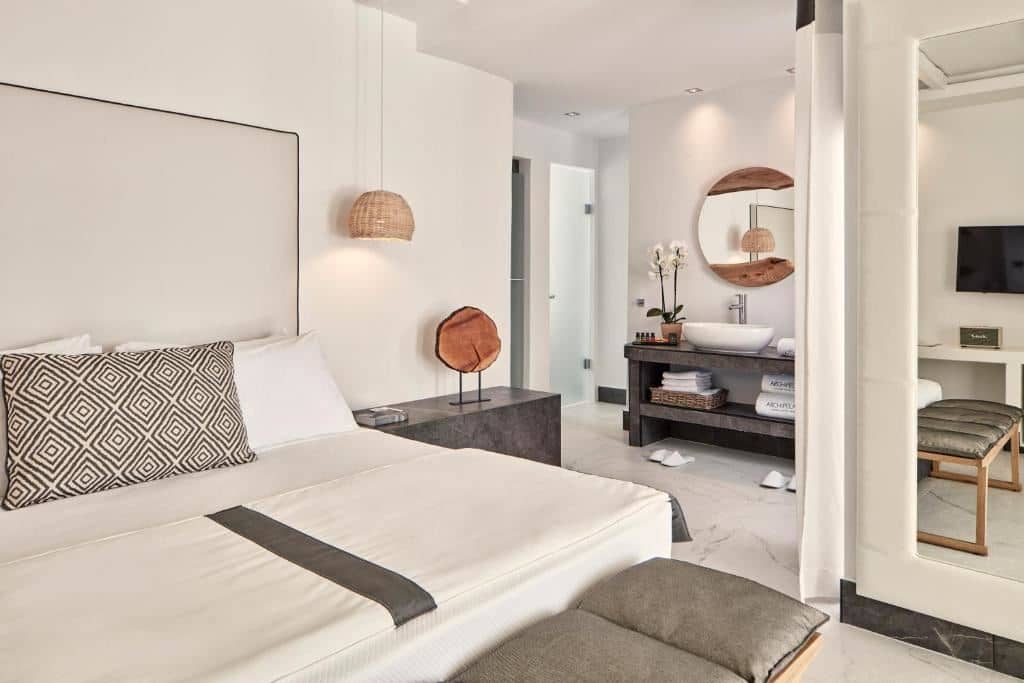 rooms-signature-suite-sea-view-with-private-pool