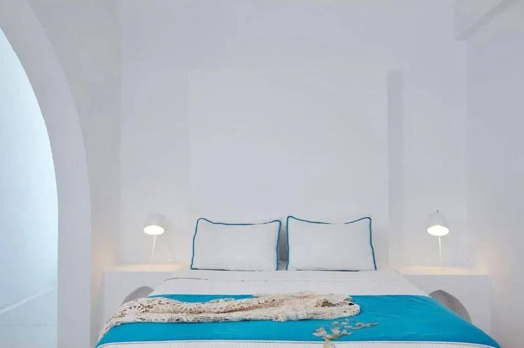 rooms-suite-with-plunge-pool-and-sea-view