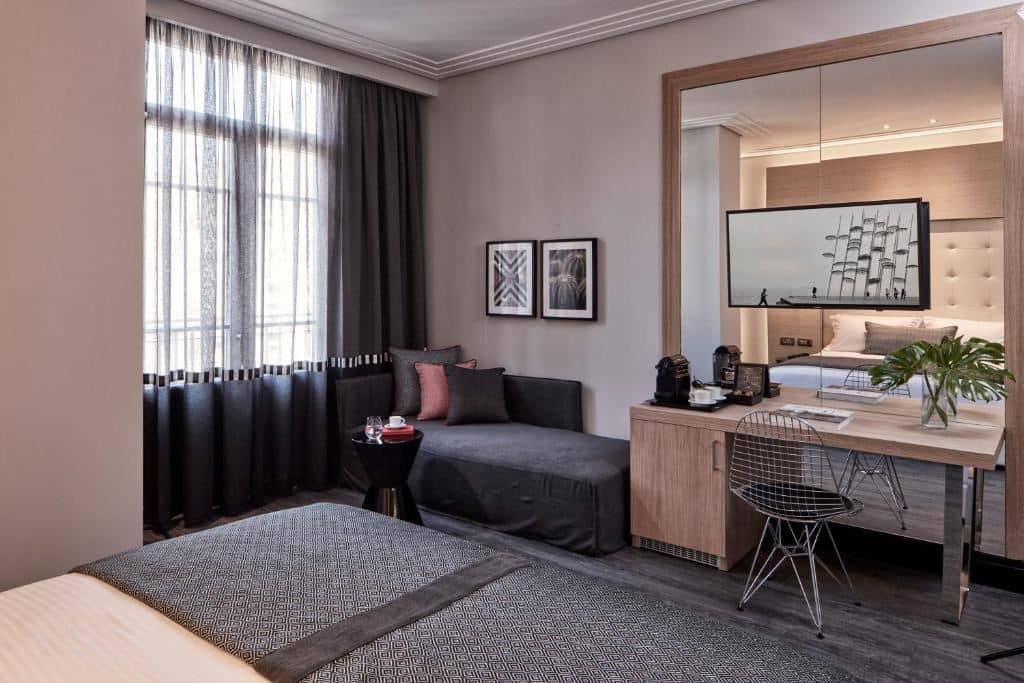 rooms-superior-junior-suite