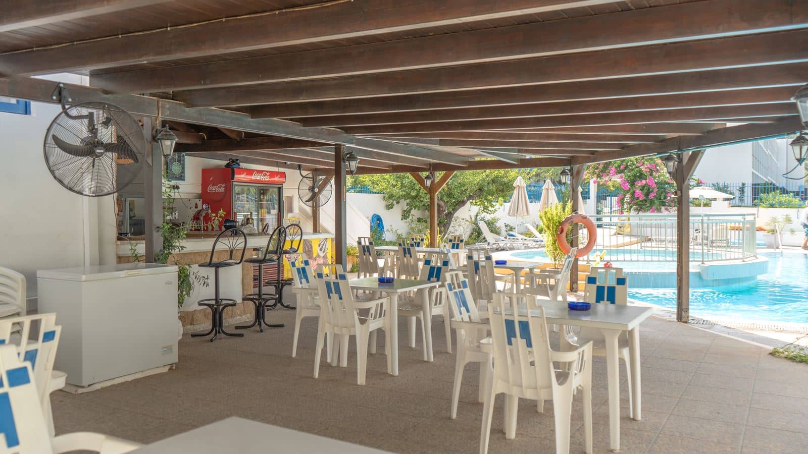 restaurants-snack-bar