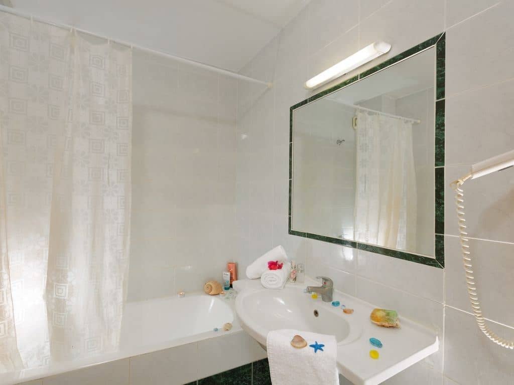 rooms-superior-dbl-room