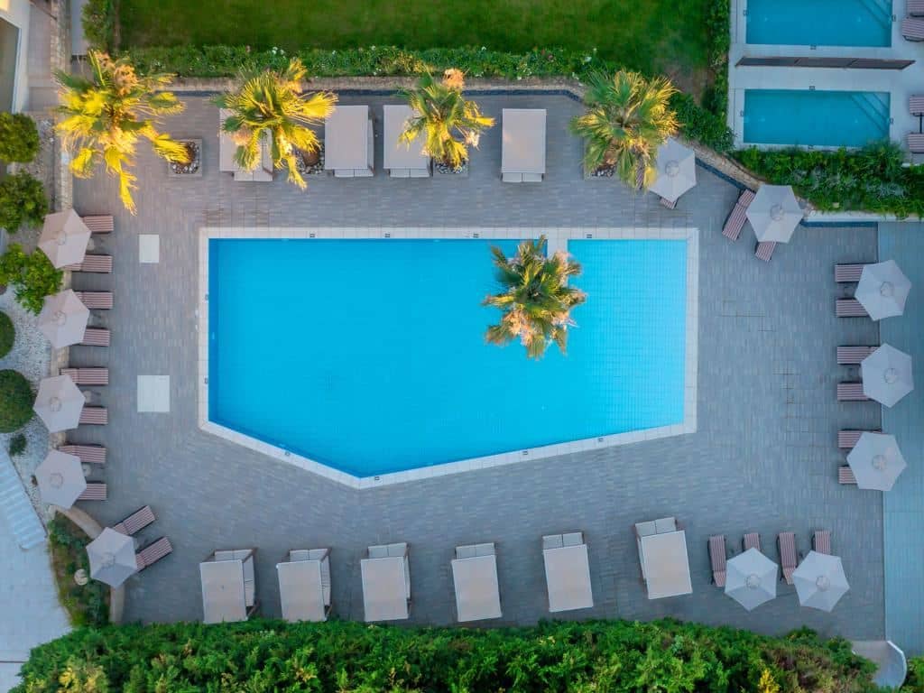 pools-outdoor-pool