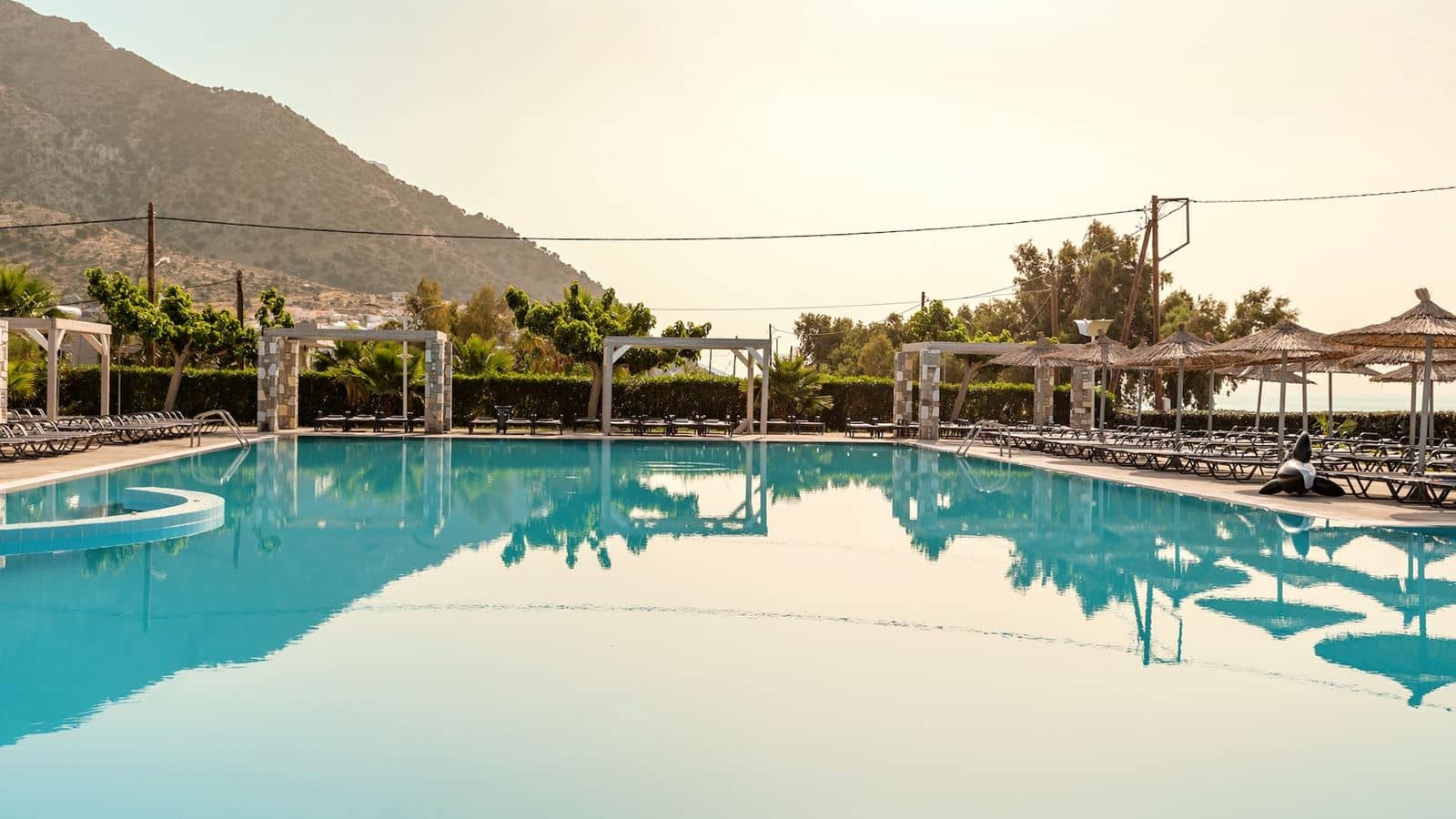 pools-outdoor-pool
