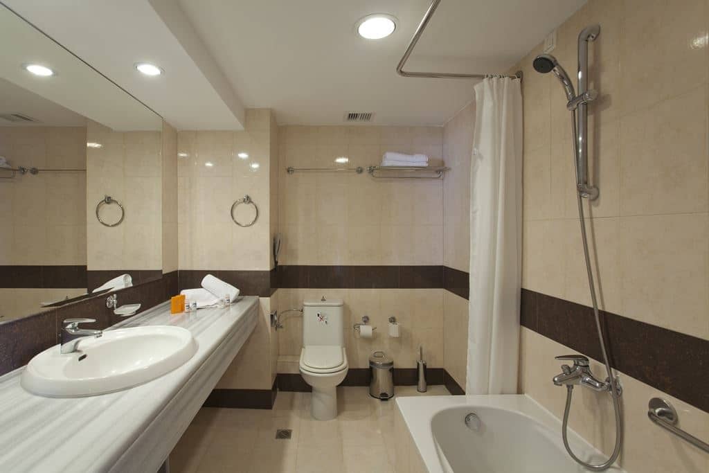 rooms-twin-room-sea-view
