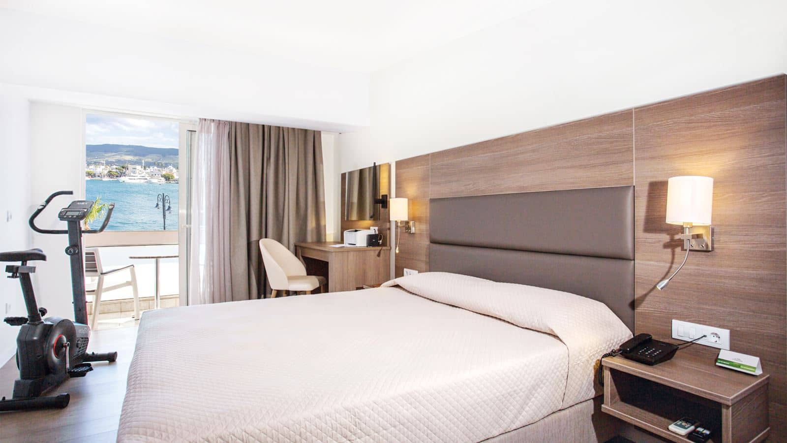 rooms-business-superior-room