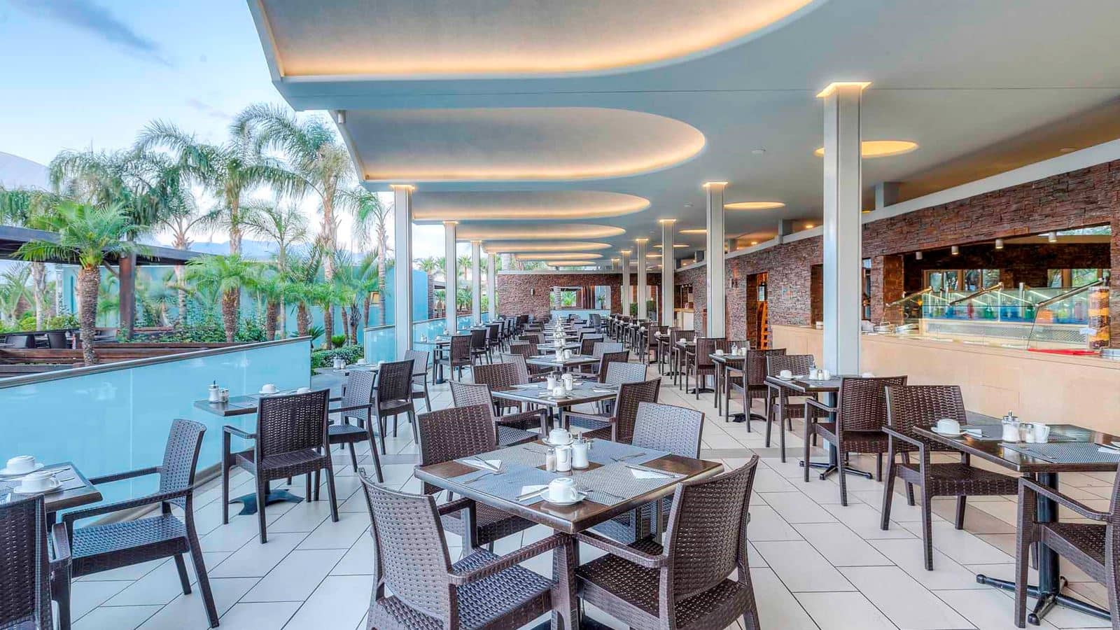 restaurants-mesogios-pool-restaurant