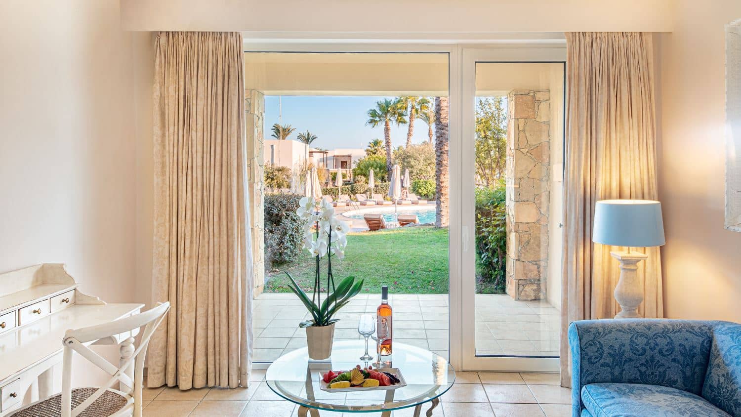 rooms-junior-bungalow-suite