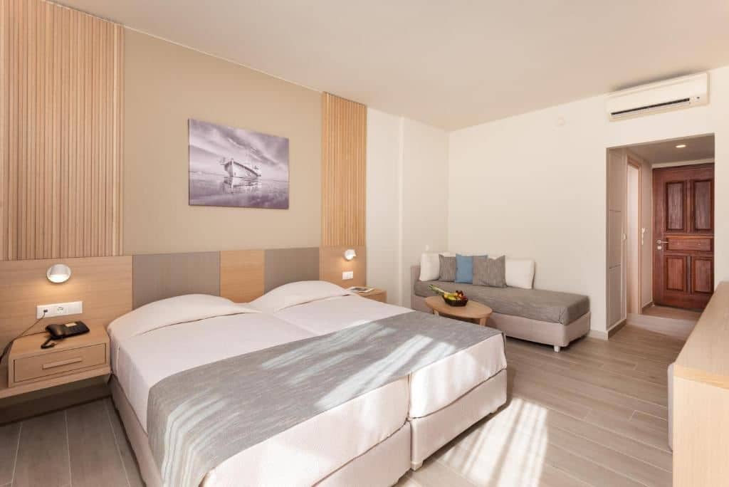 rooms-standard-single-room-ground-floor-terrace