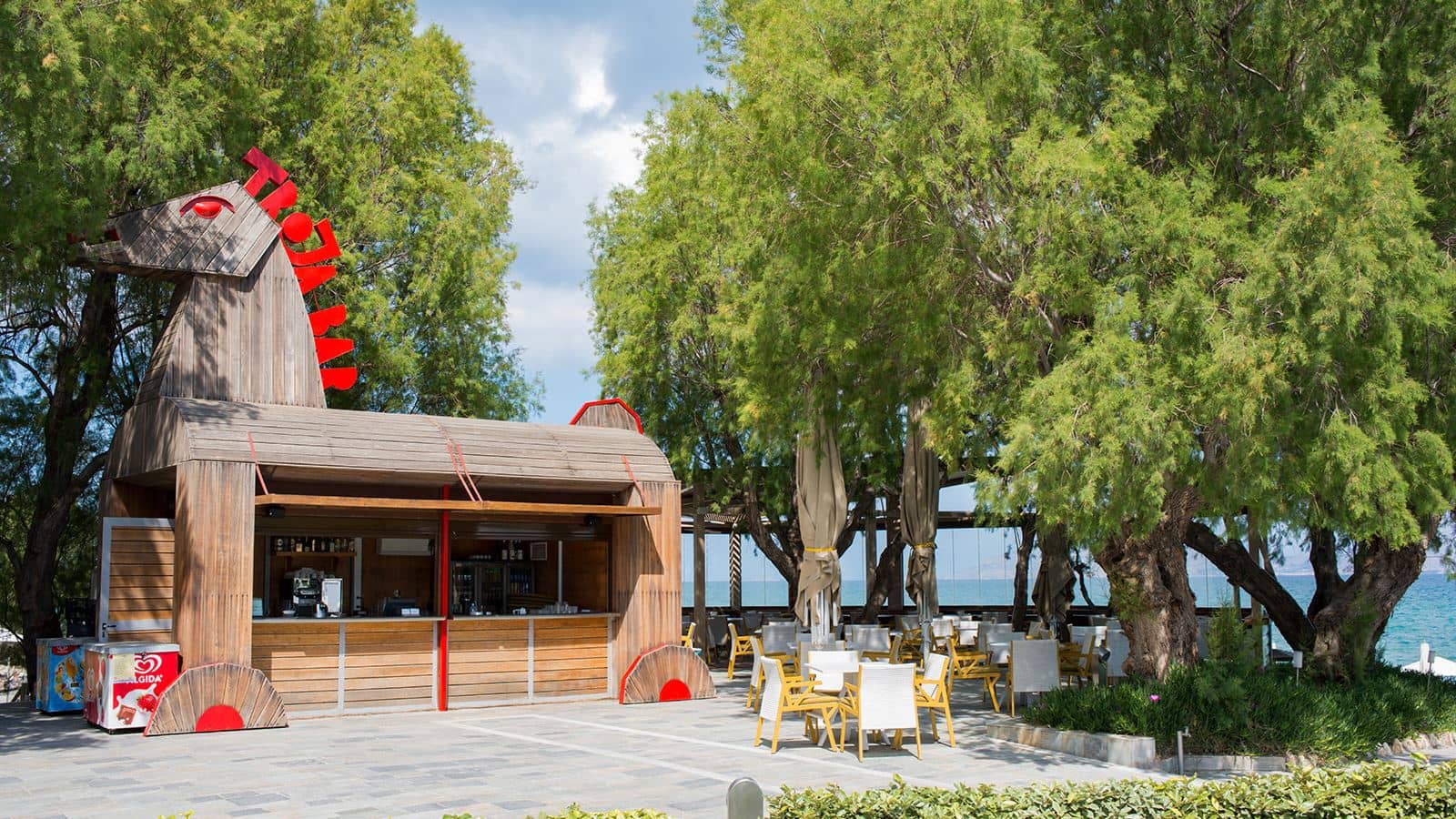 bars-troja-beach-bar