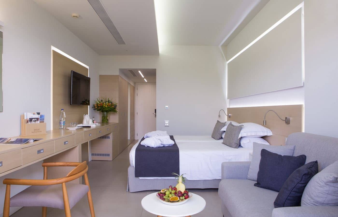 rooms-deluxe-twin-room-with-balcony-or-terrace