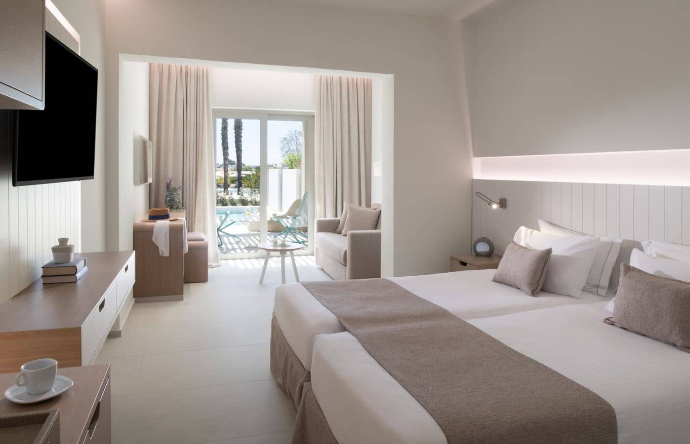 rooms-deluxe-twin-room-private-pool