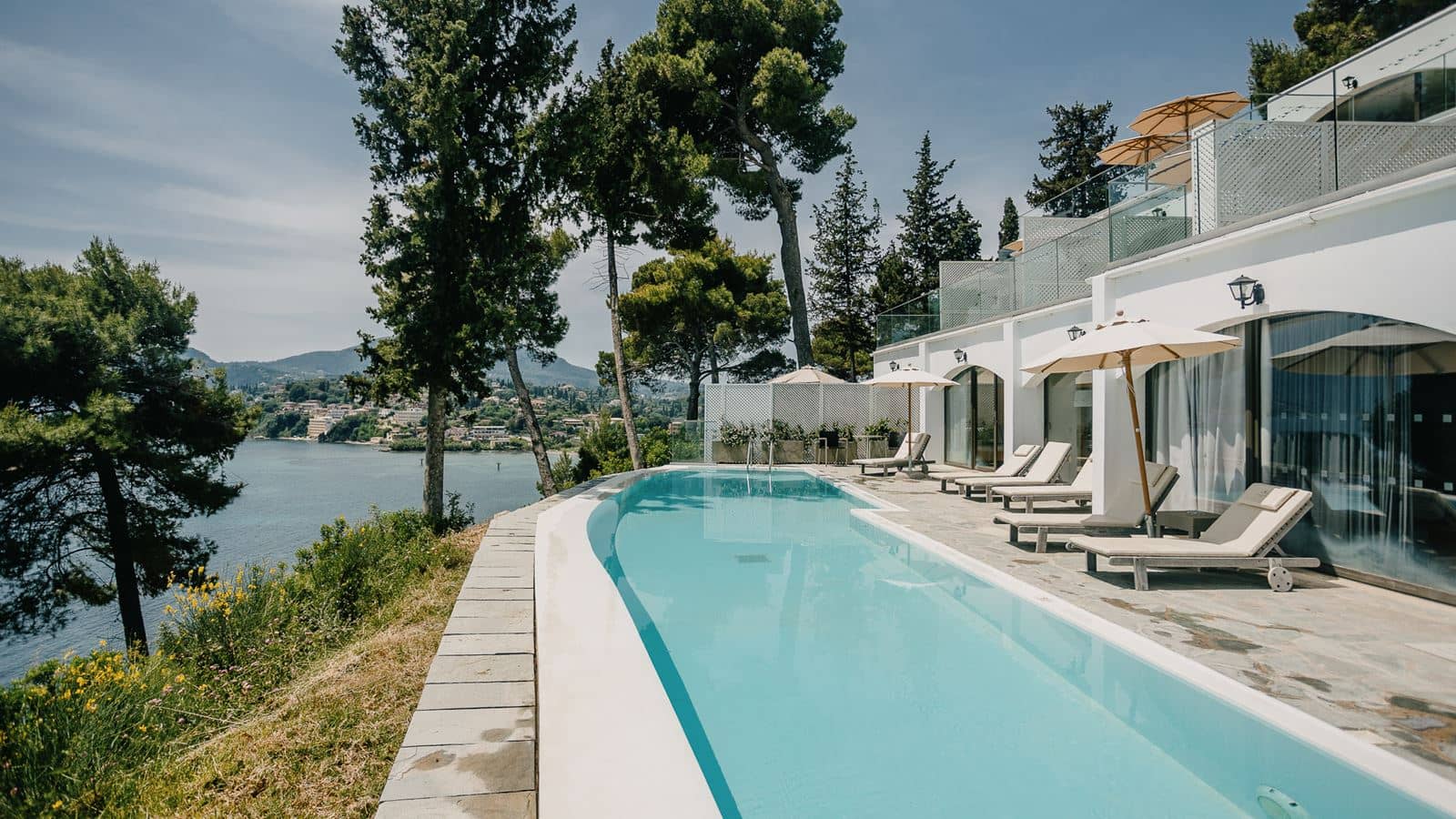 rooms-superior-bungalow-sea-view-with-sharing-pool