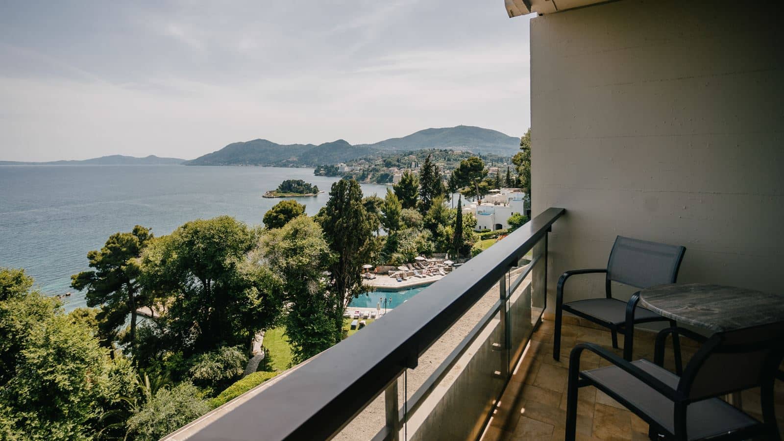rooms-one-bedroom-suite-sea-view