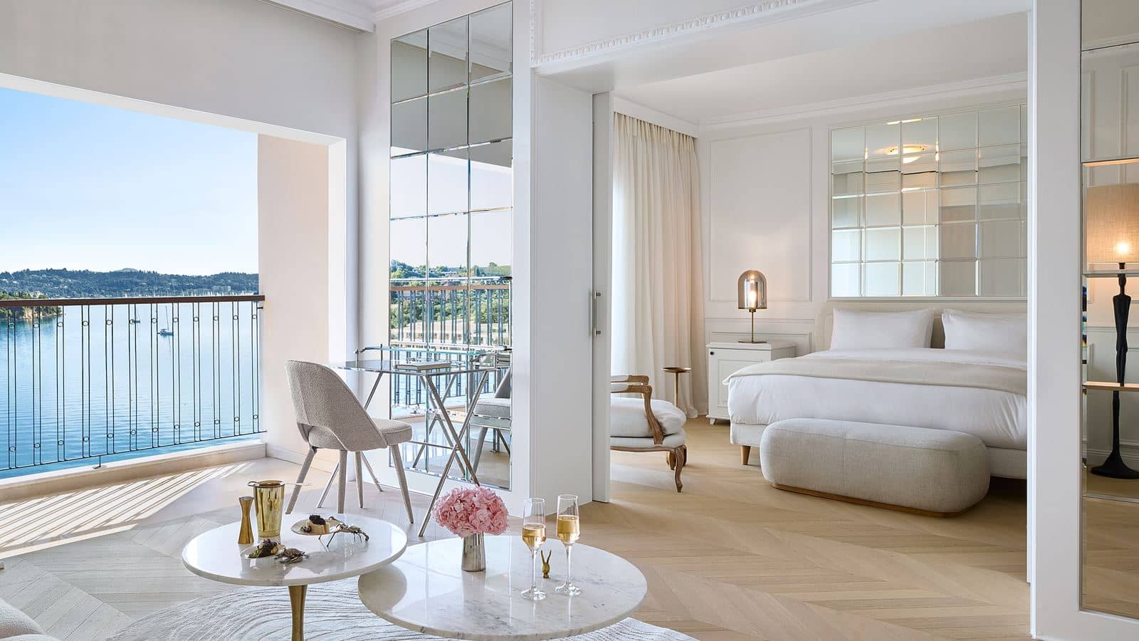 rooms-deluxe-suite-sea-view