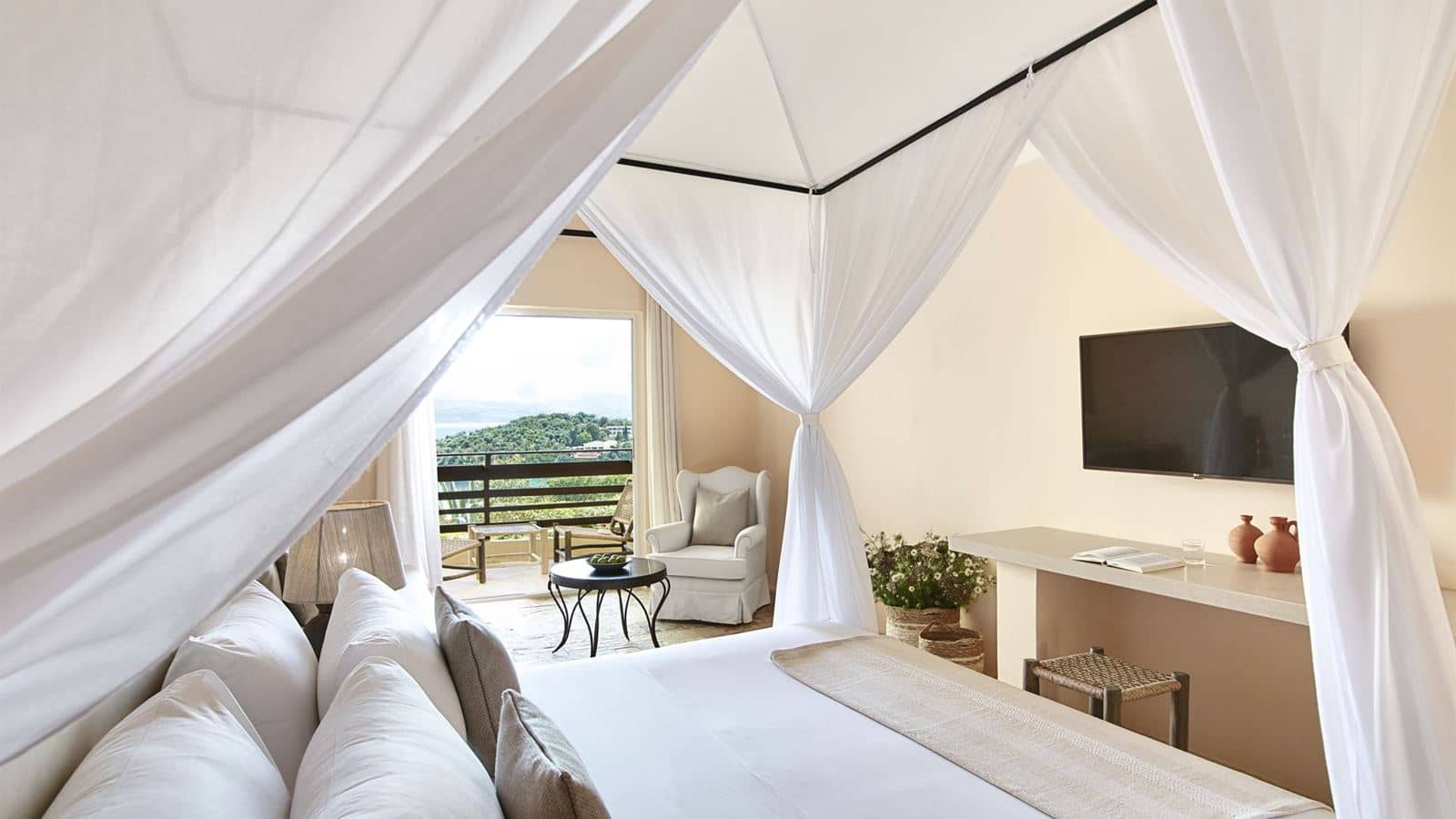 rooms-daphnila-bungalow-garden-view