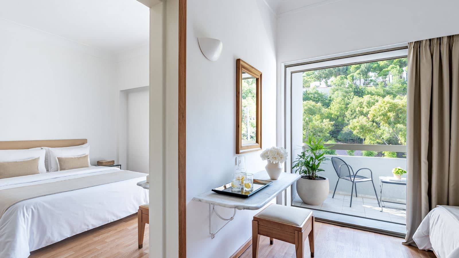 rooms-premier-family-guestroom-inland-view