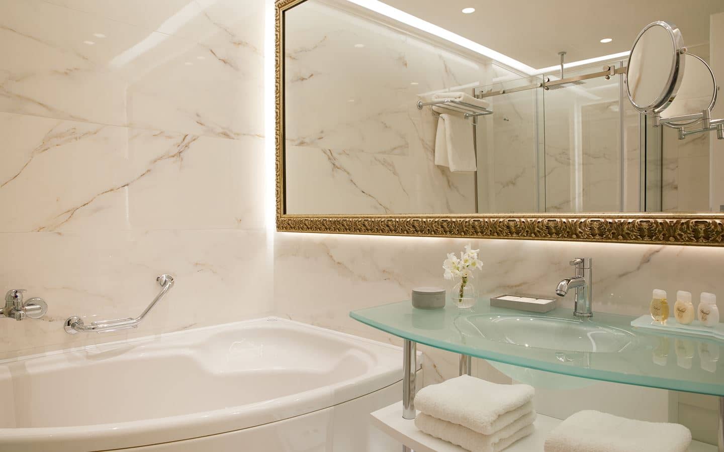 rooms-junior-suite-pv-or-sv