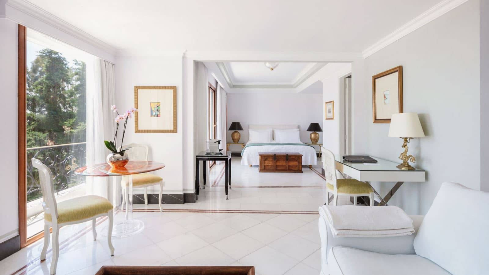 rooms-danai-suite
