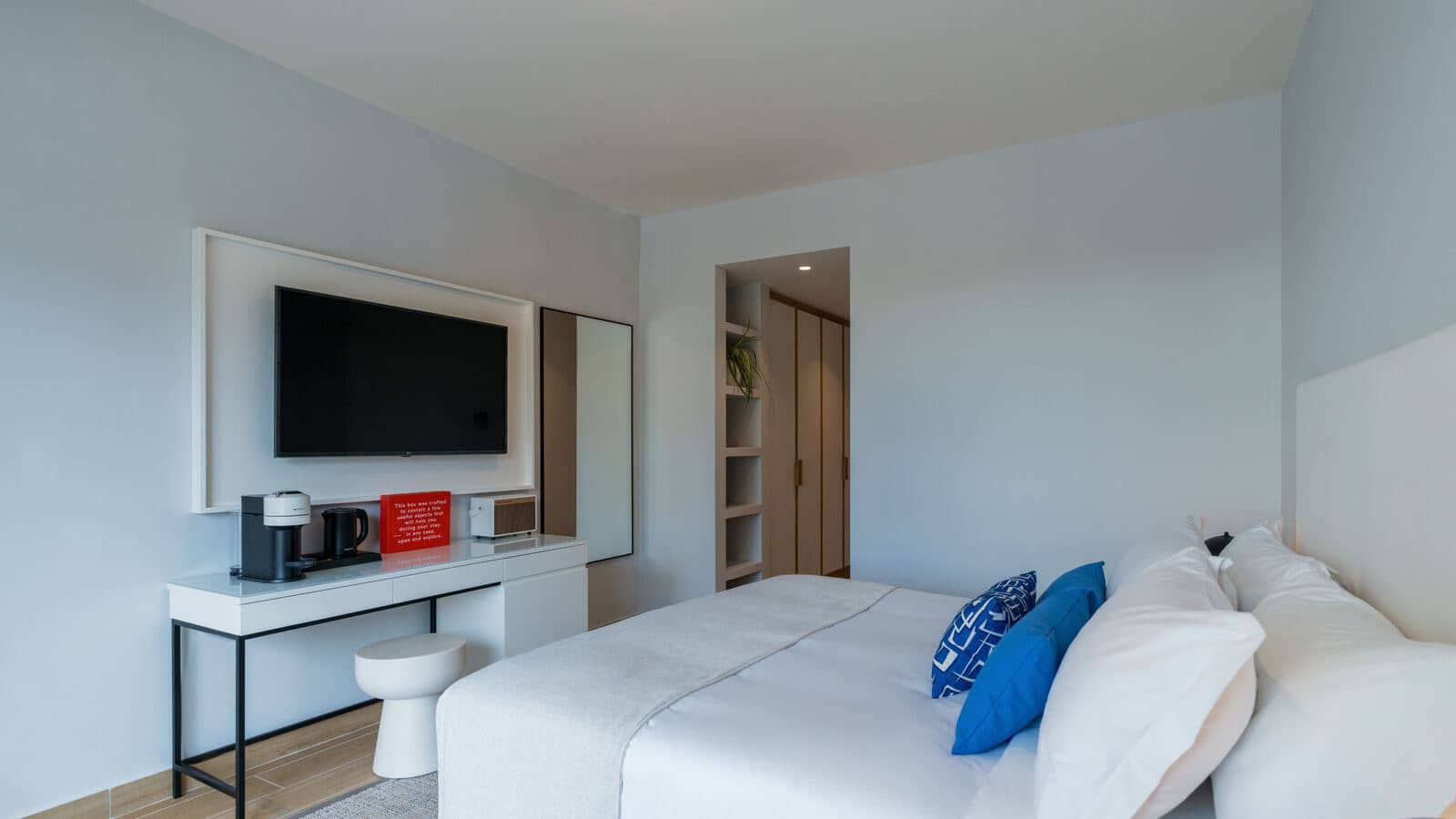 rooms-upbeat-retreat