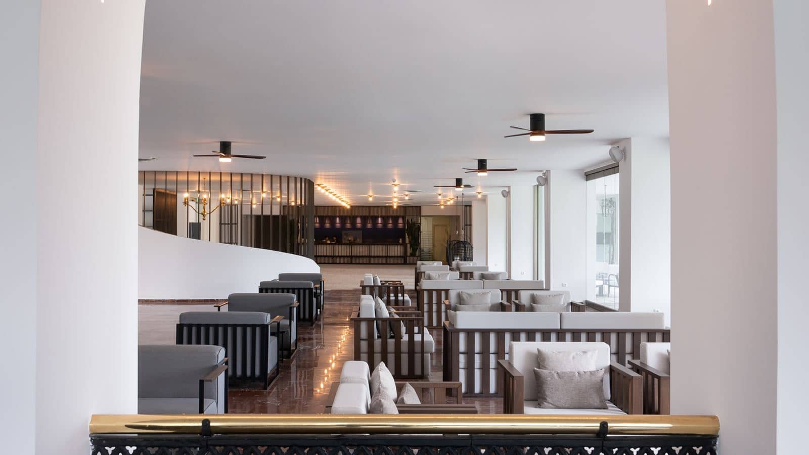 bars-palm-lobby-bar