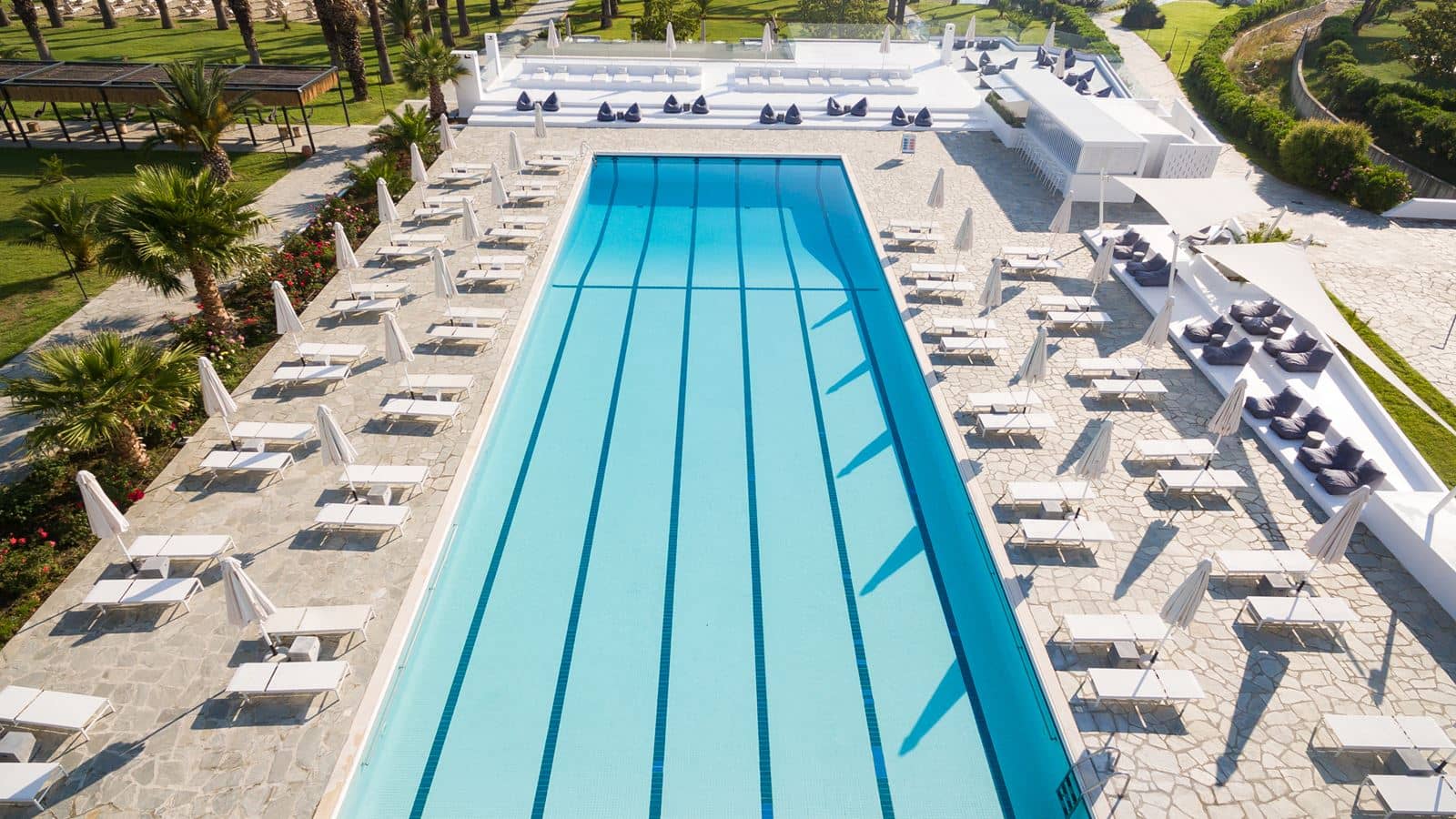 bars-oasis-pool-bar