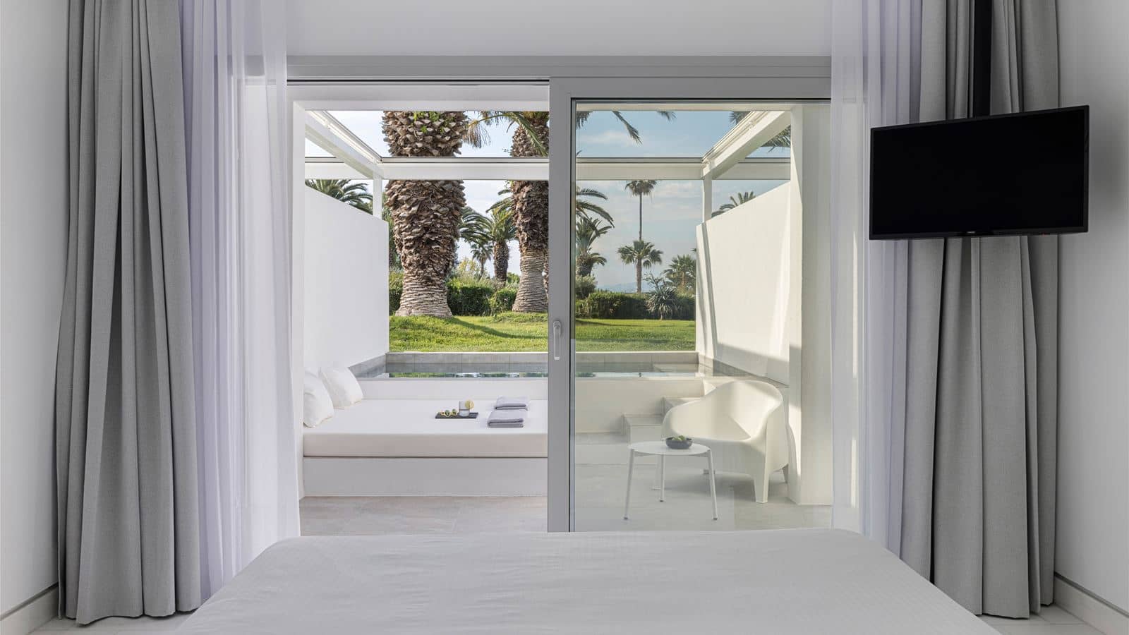 rooms-1-bedroom-suite-private-pool