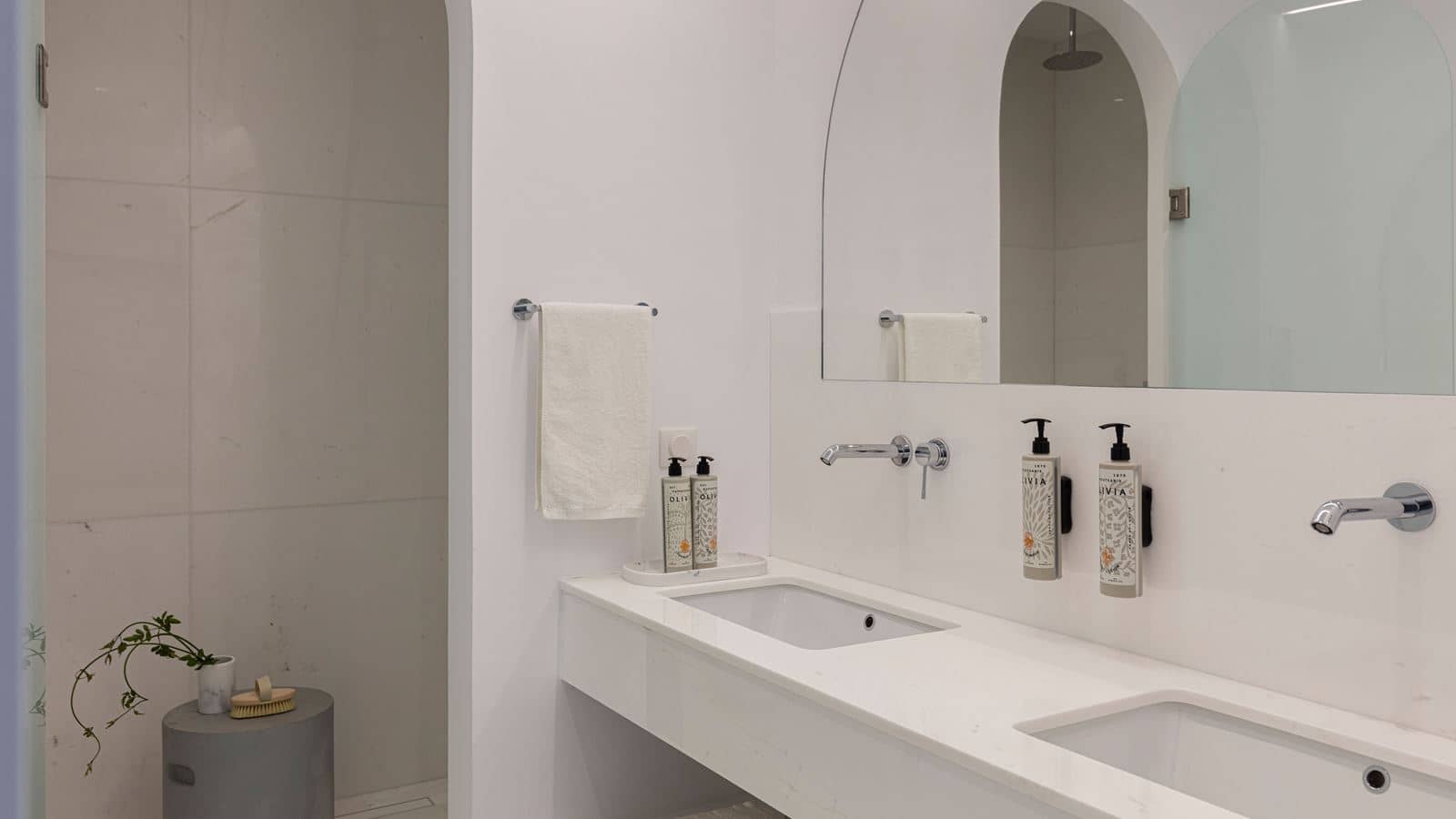 rooms-suite-2-bedrooms-gardenview-privatepool