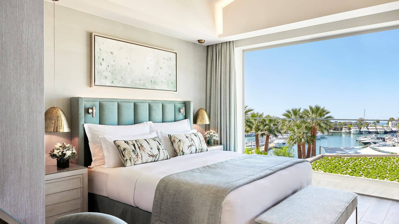 rooms-deluxe-one-bedroom-suite-grand-balcony-sea-view