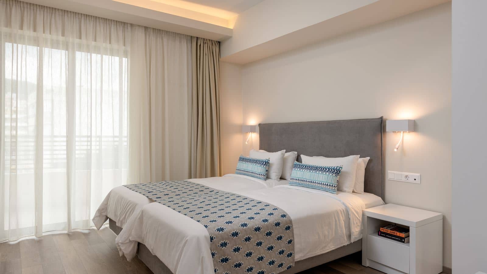 rooms-studio-superior