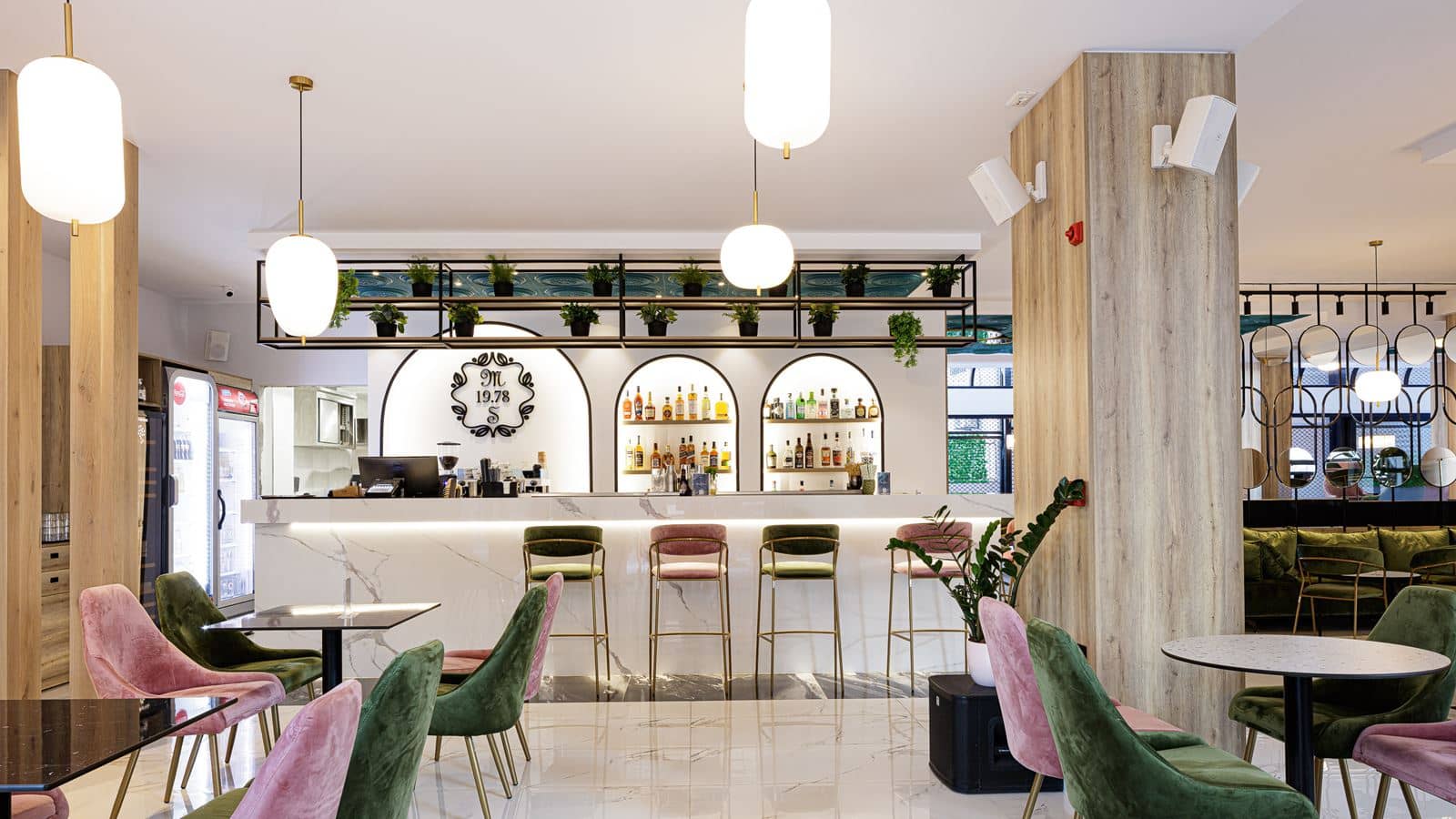 bars-main-bar
