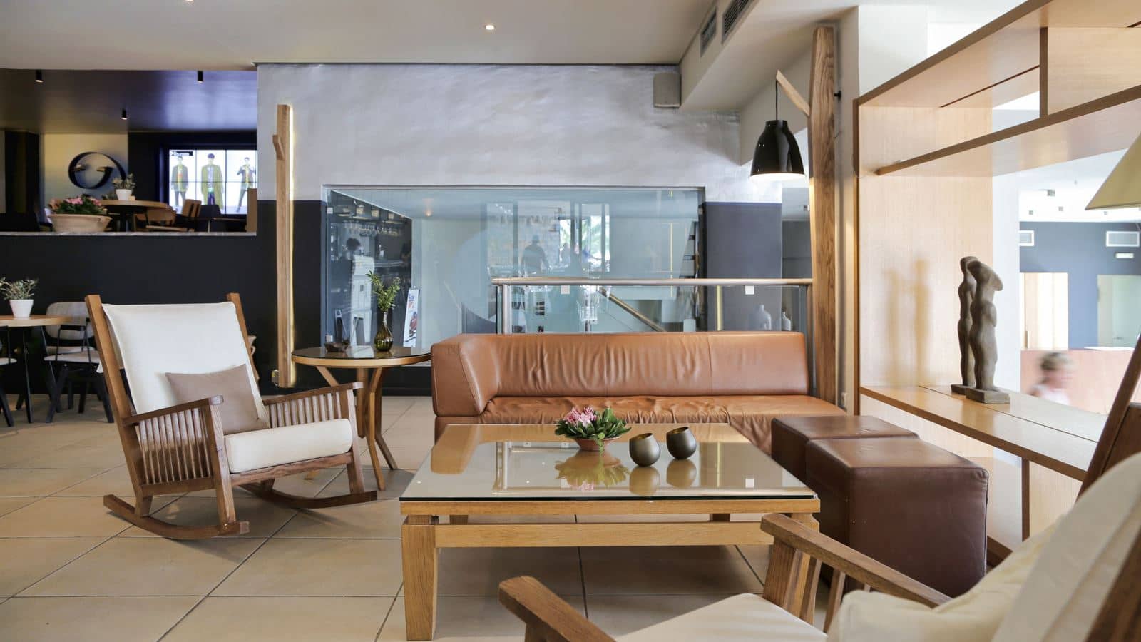 bars-eblu-main-bar