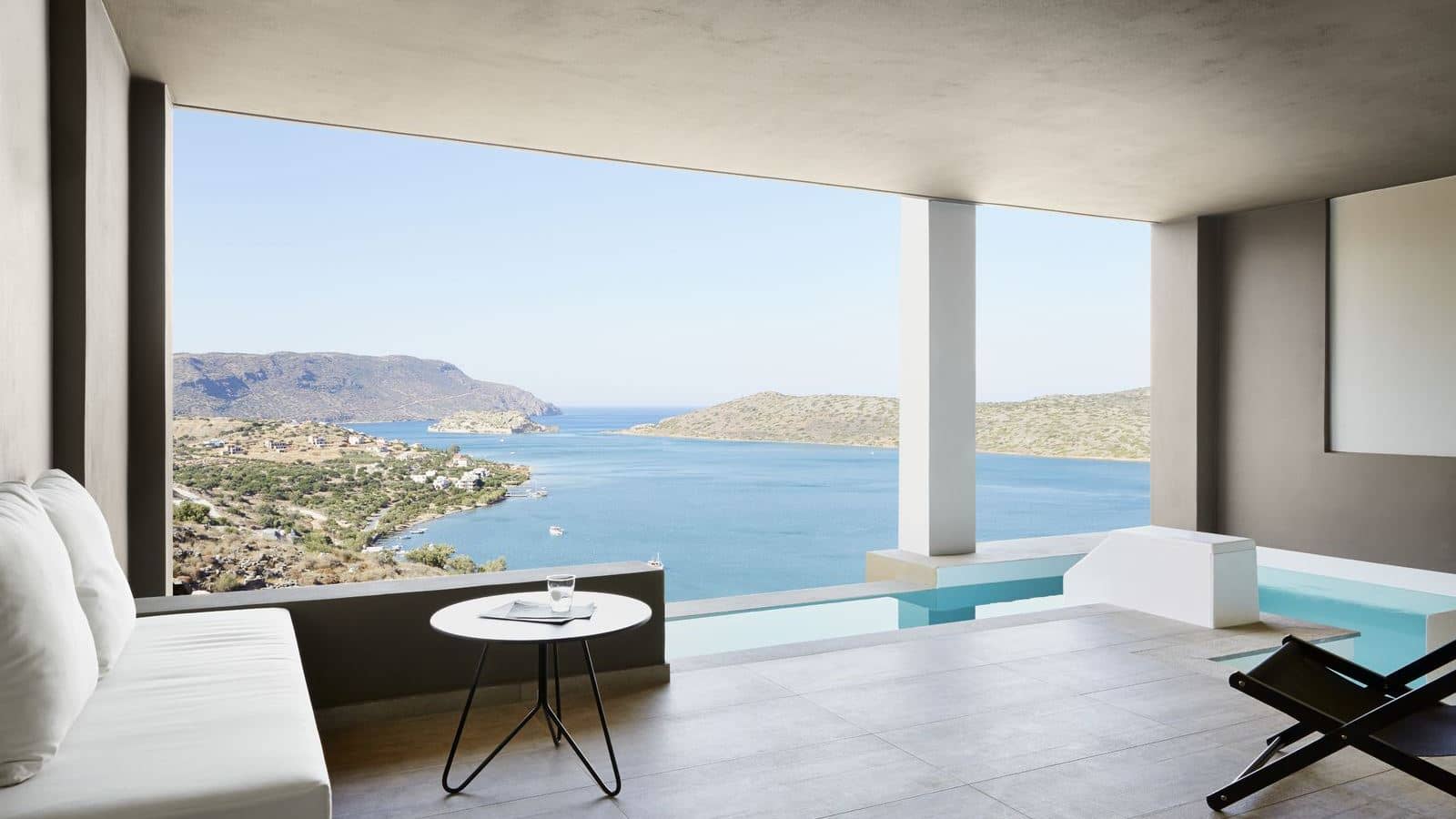 rooms-premium-suite-private-pool-sea-view