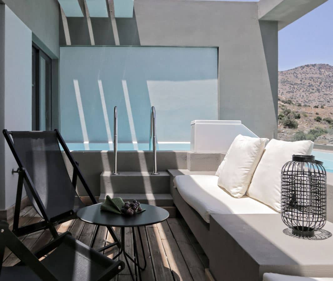 rooms-premium-suite-private-pool-sea-view