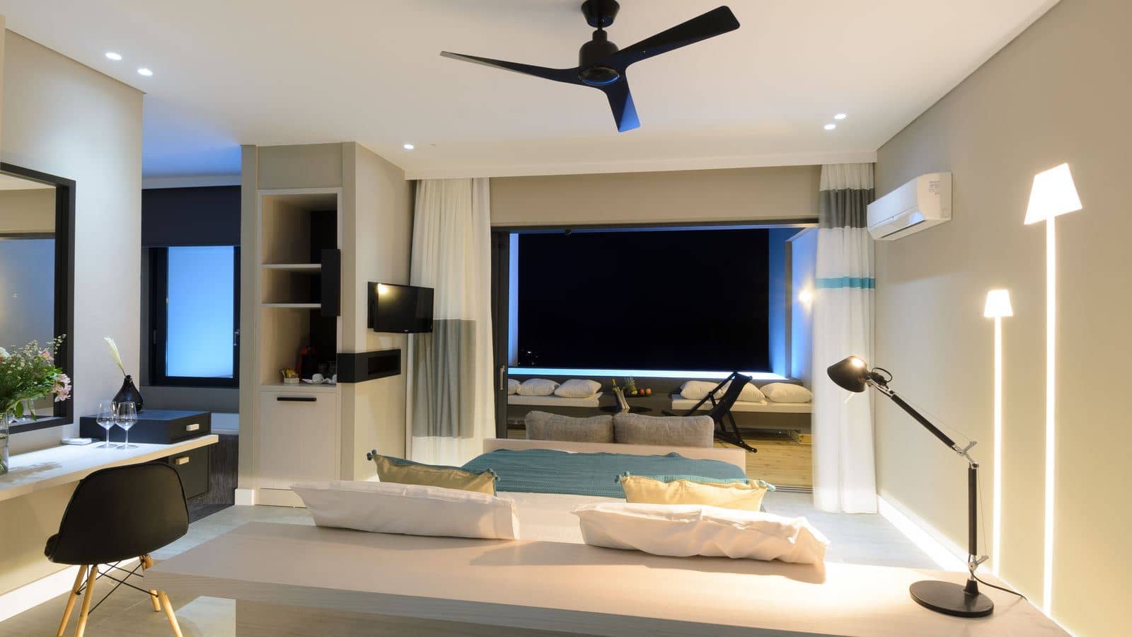 rooms-premium-suite-private-pool-sea-view