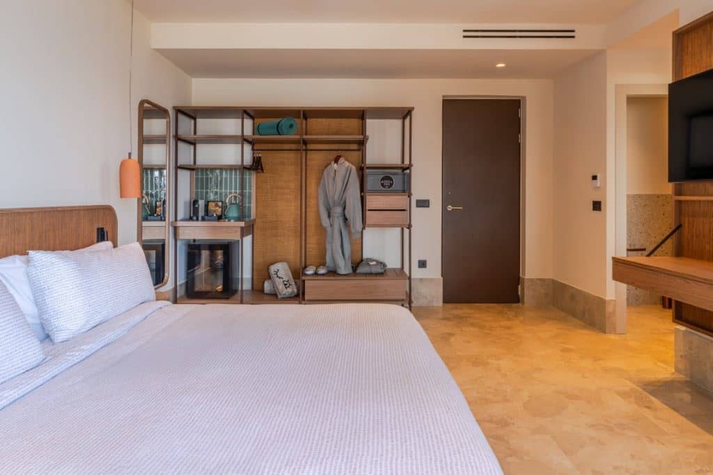 rooms-loft-mountain-view