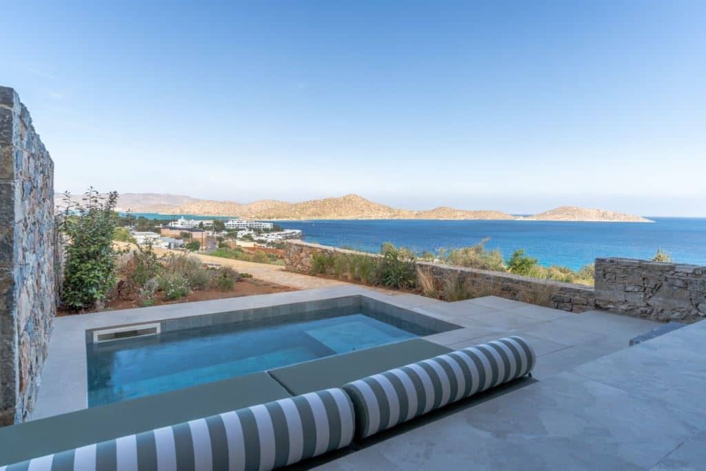 rooms-loft-plunge-pool-sea-view